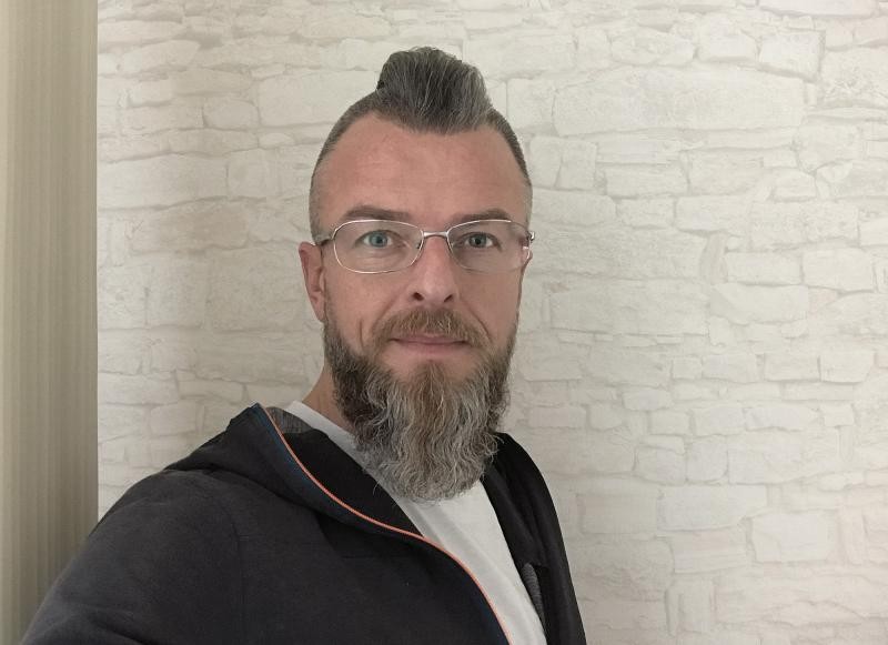 Walter Krebs Portraitbild von Mann mit Brille und Bart