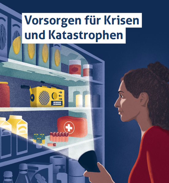 Text im Bild: Vorsorgen für Krisen und Katastrophen; Grafik einer Frau, die mit der Taschenlampe einen Vorratsschrank anleuchtet.